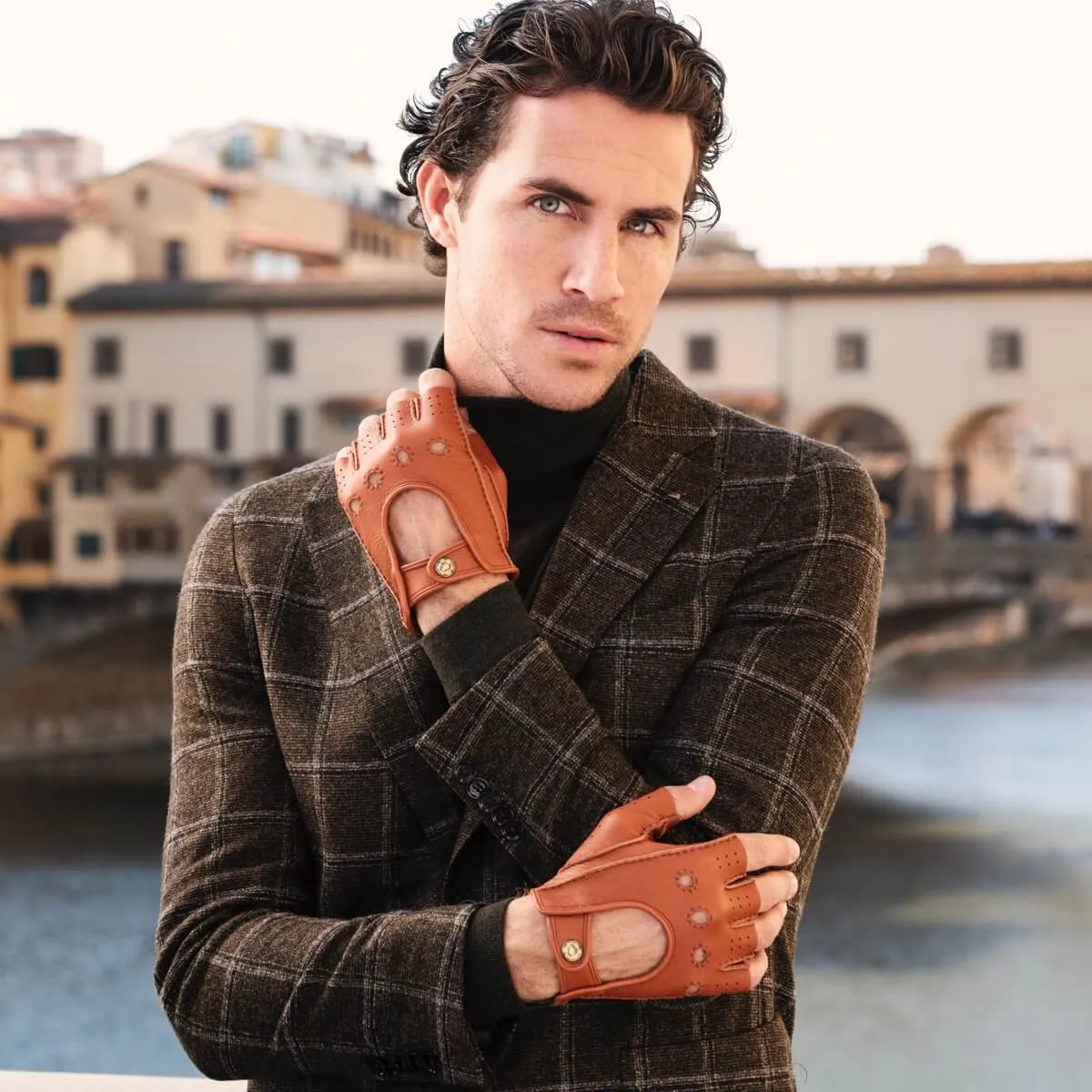 Vincenzo (brown): fingerless Italian driving gloves made of American deerskin leather